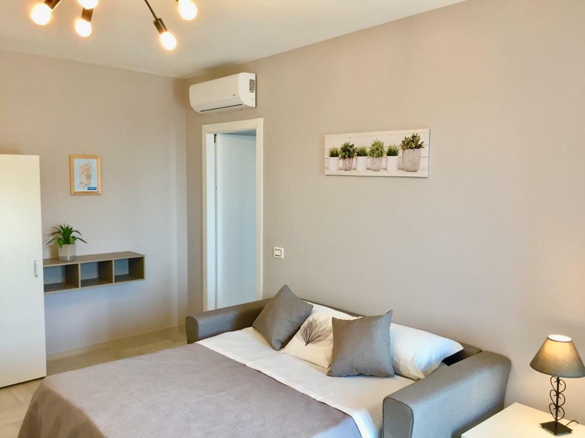 Le Domus Modern Apartments Cagliari Su Forti Exterior photo
